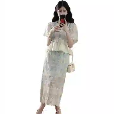 COMMA GIRL