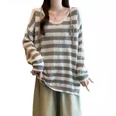 COMMA GIRL