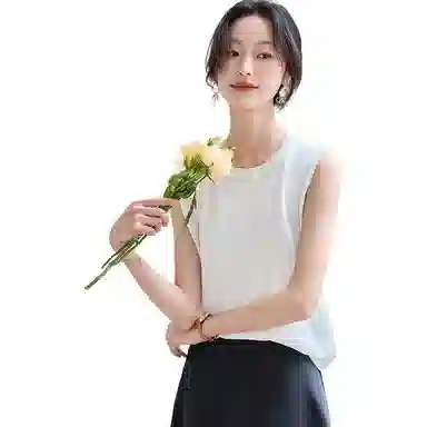 曲韩 冰丝针织纯色无袖圆领背心 女款