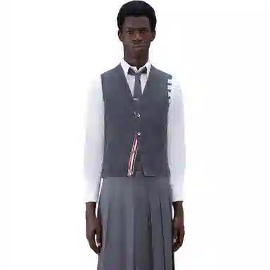 THOM BROWNE V