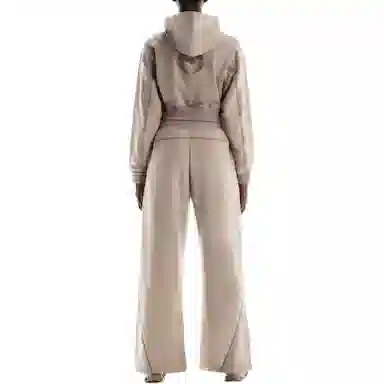 On x FKA twigs Club SS25 LOOSE