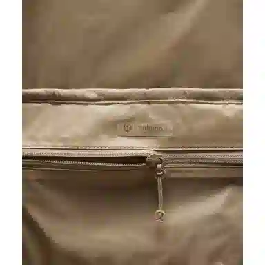 lululemon 30L Travel Bag Oak