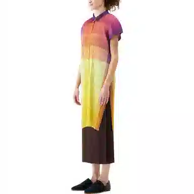 PLEATS PLEASE ISSEY MIYAKE