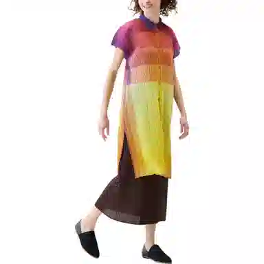 PLEATS PLEASE ISSEY MIYAKE