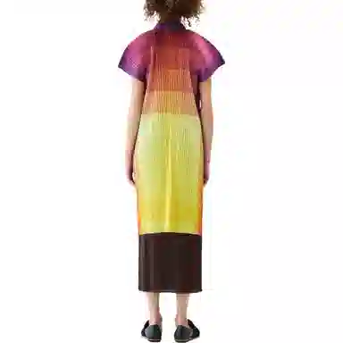 PLEATS PLEASE ISSEY MIYAKE