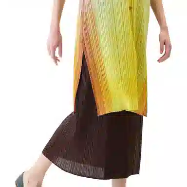 PLEATS PLEASE ISSEY MIYAKE