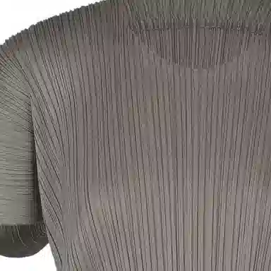 PLEATS PLEASE ISSEY MIYAKE