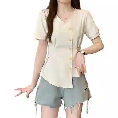 Beauty at 19 2025mm T