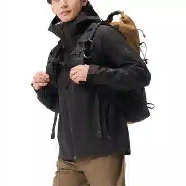 探路者  字母拉链连帽登山  防水防风透气耐磨冲锋衣 男款 黑色