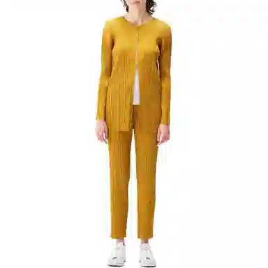 PLEATS PLEASE ISSEY MIYAKE