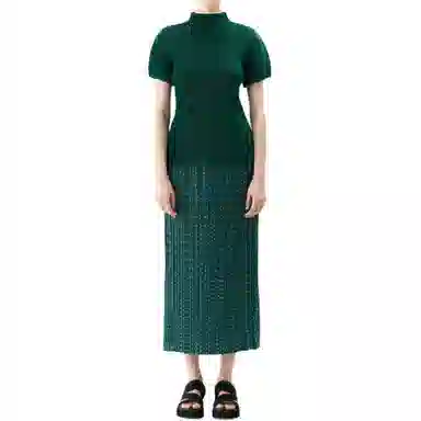 PLEATS PLEASE ISSEY MIYAKE