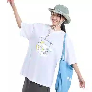 Sanrio x CINNAMOROLL T