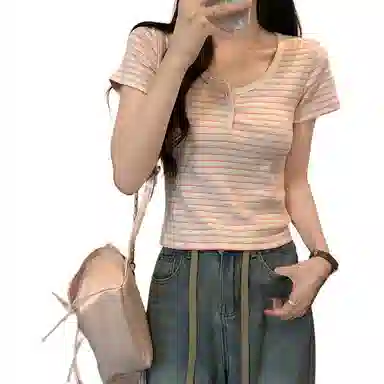 LAKESI T