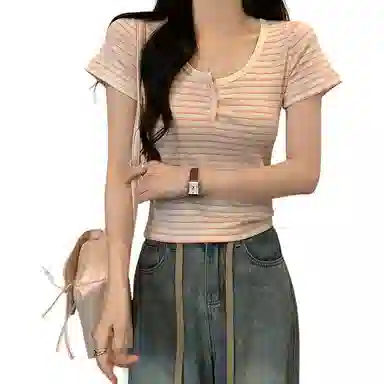 LAKESI T