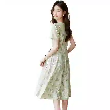 曲韩 简约碎花休闲短袖连衣裙 女款 绿色