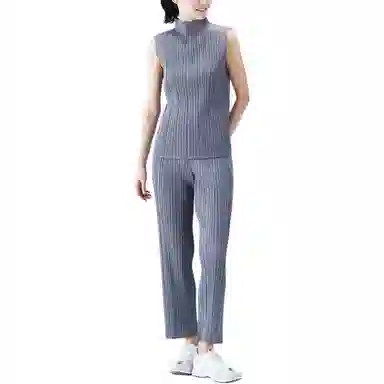 PLEATS PLEASE ISSEY MIYAKE