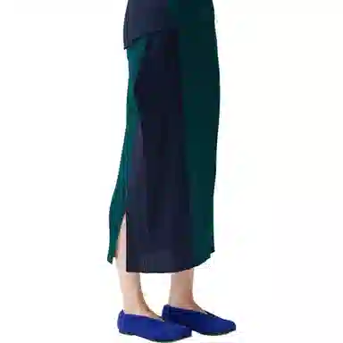 PLEATS PLEASE ISSEY MIYAKE