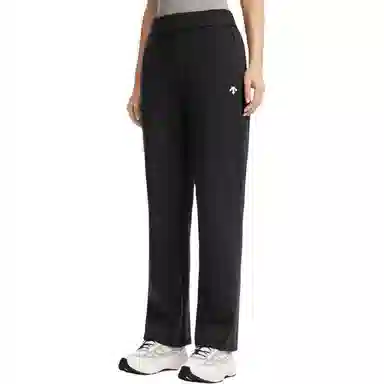 DESCENTE WOMENS TRAINING FW25 logo