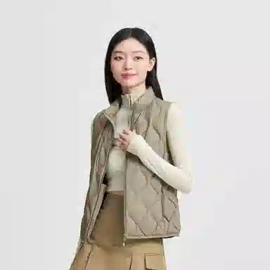 波司登 轻暖系列 新款山系男女同款情侣薄款保暖宽松立领纯色葫芦纹马甲羽绒服 女款