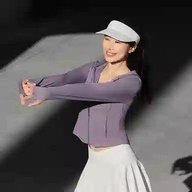 波司登 轻薄女士户外显瘦修身凉感透气减龄短款皮肤衣防晒服 女款