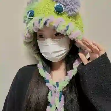 恩僾德 日系可爱卡通手工编织小怪兽秋冬季保暖小熊辫子护耳雷锋帽 腈纶 绒线帽 男女同款情侣款