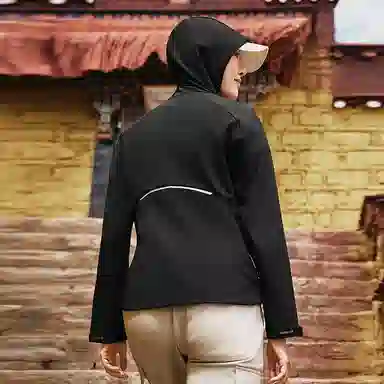 探路者  抓绒防风防泼水修身版型  软壳衣  女款