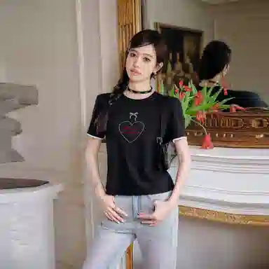 Three Quarters logo T