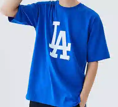 MLB T