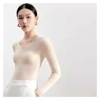 太平鸟 轻云衫可机洗针织上衣无缝一体羊毛纯色长袖套头毛衣 女款