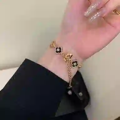 卫欣 苹果适用 手表表带 金属材质 苹果四叶草手链表带男女通用
