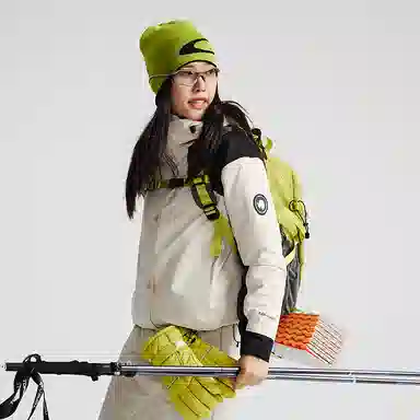 探路者  户外登山徒步轻盈  防风保暖冲锋衣 女款