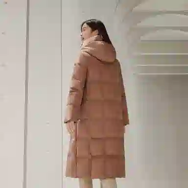 波司登 鹅绒连帽长款厚款纯色羽绒服 女款