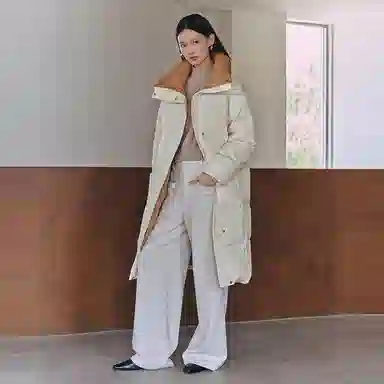 太平鸟 印花长款面包服休闲立领羽绒服 女款