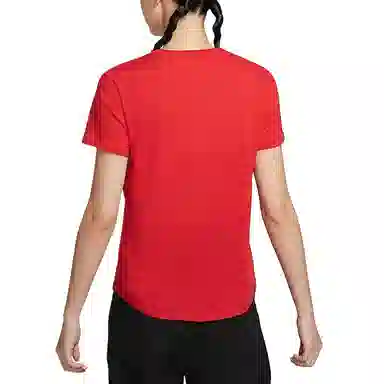 Nike Sportswear Essentials T-Shirt Red