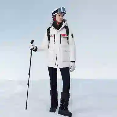 CNY 700
