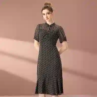 粉红玛琍 夏 短袖连衣裙 收腰 女款 黑色