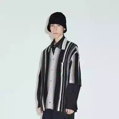 速写 条纹短款单排扣翻领短袖针织衫 男款