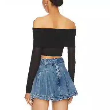 SUPERDOWN Camille Off Shoulder Top