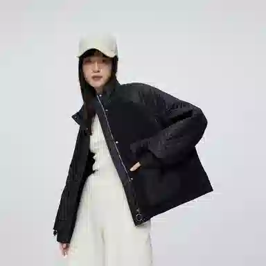 波司登 艺术绗缝廓形鹅绒立领轻薄羽绒服 女款