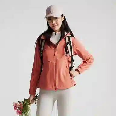 探路者  抓绒防风防泼水修身版型  软壳衣  女款