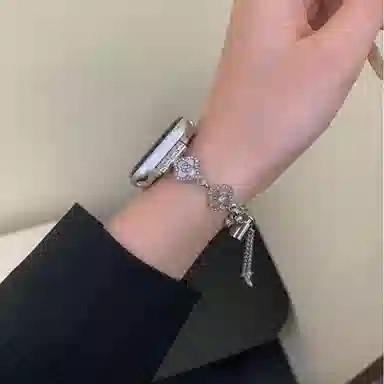 卫欣 苹果适用 手表表带 金属材质 苹果四叶草手链表带男女通用