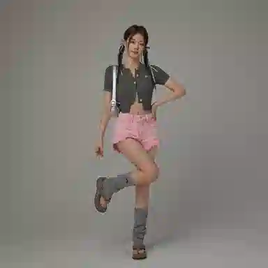 CHUU Frayed Tassel Denim Shorts