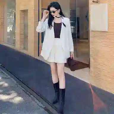 V
