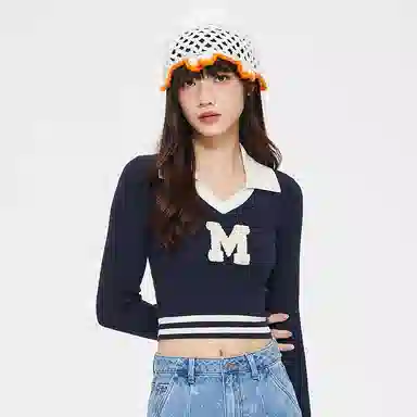 美特斯邦威 字母翻领时尚短款内搭针织衫 女款