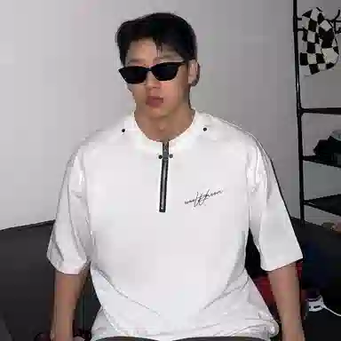 HIPHOPPUNKS T