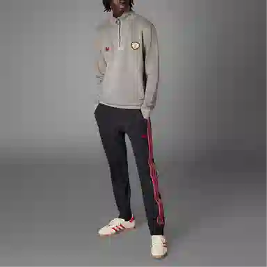 adidas originals Manchester UNITED TERRACE ICONS logo