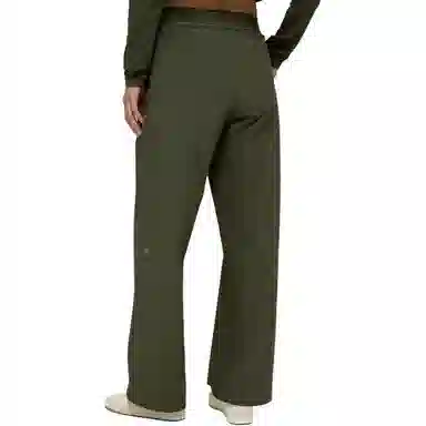 alo yoga SUIT UP TROUSER logo