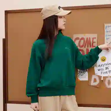 Champion FW24 WOMEN'S CASUAL Logo