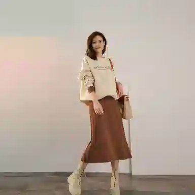 美洋 宽松字母印花卫衣 女款