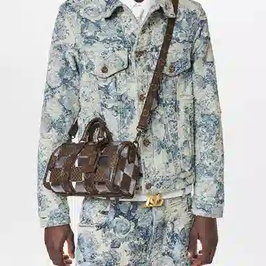 Louis Vuitton Keepall 25